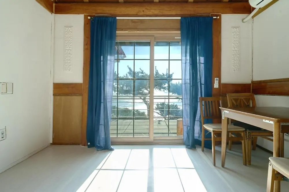 Ganghwa Seokmodo Sunset House Hotel Incheon 3*,